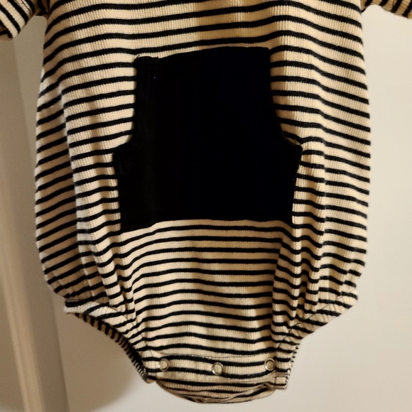 Kate quinn bubble 🖤 - Picture 2 of 5